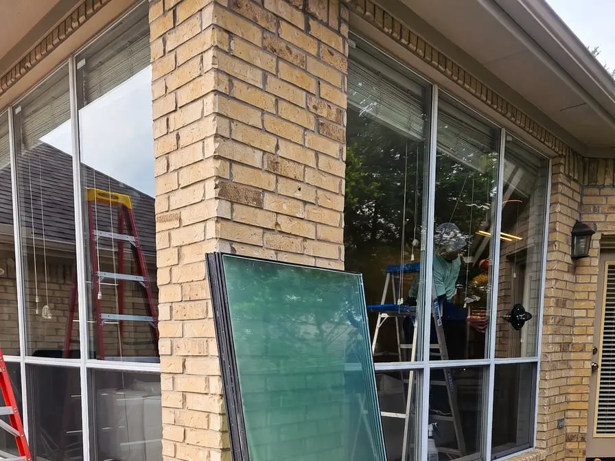 Broken & Foggy Glass Replacement